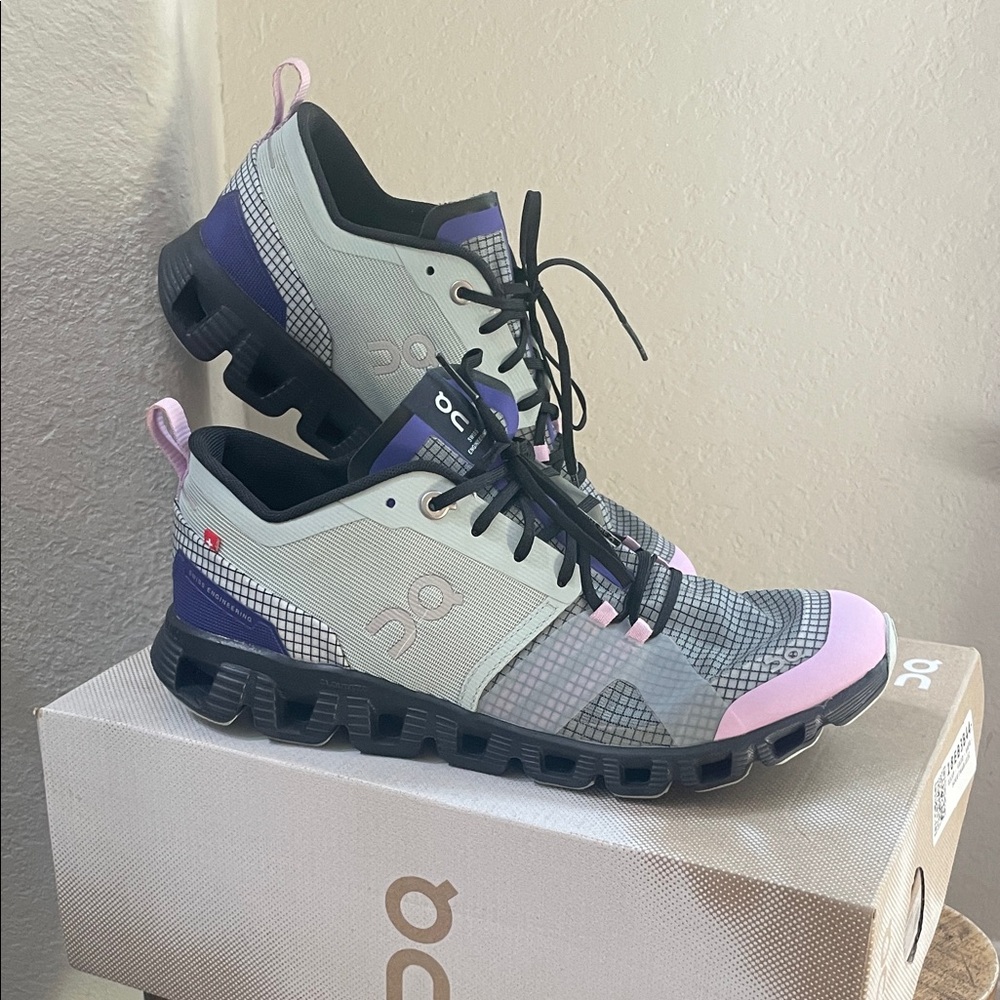 On Running X Shift Surf Vapor Pink/Blue/Purple/Teal US Women’s 8 HARD TO FIND!